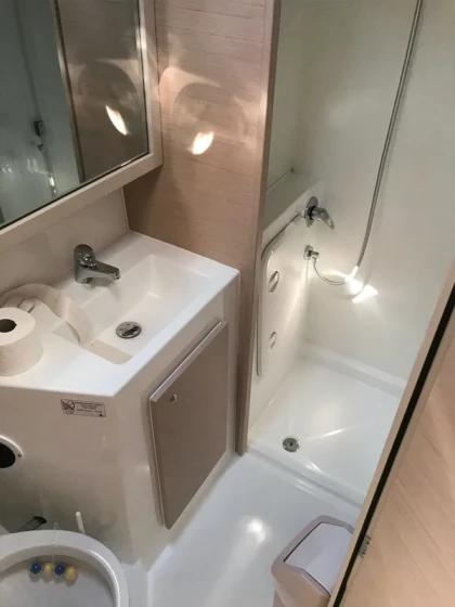 Lagoon 42 - Boatscribe.com