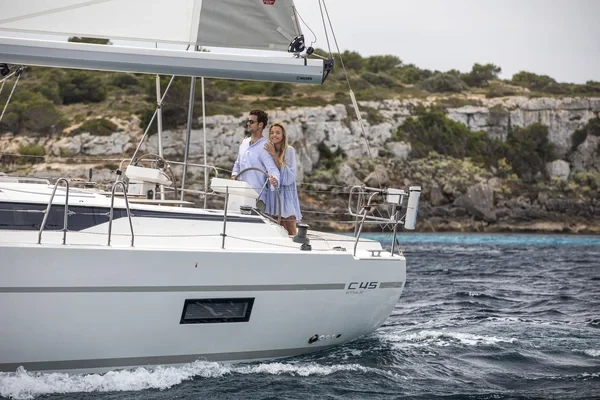 Bavaria C45 - Boatscribe.com