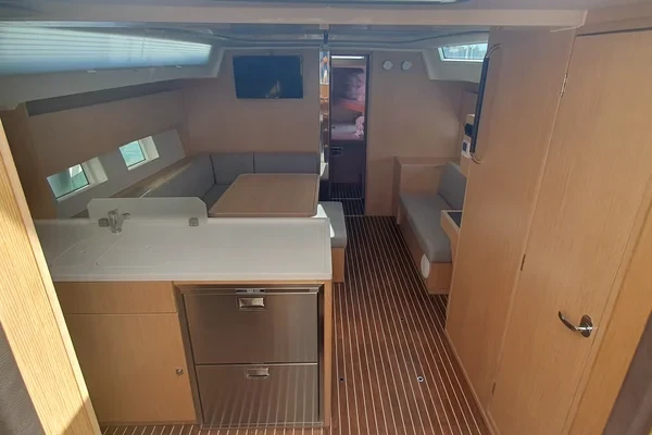 Bavaria C45 - Boatscribe.com