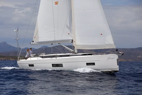 Bavaria C45 - Boatscribe.com