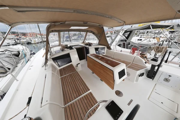 Dufour 430 Grand Large - Boatscribe.com
