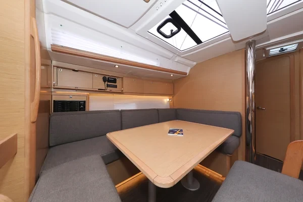 Dufour 430 Grand Large - Boatscribe.com