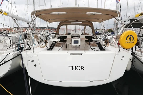 Dufour 430 Grand Large - Boatscribe.com