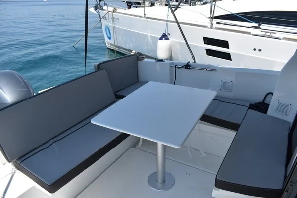 Merry Fisher 795 - Boatscribe.com