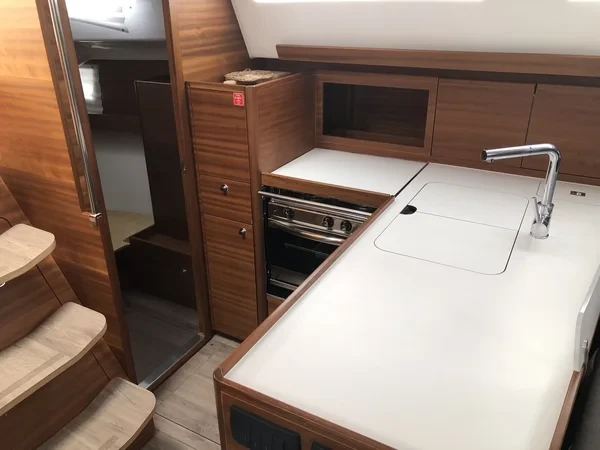 Elan Impression 40.1 - Boatscribe.com