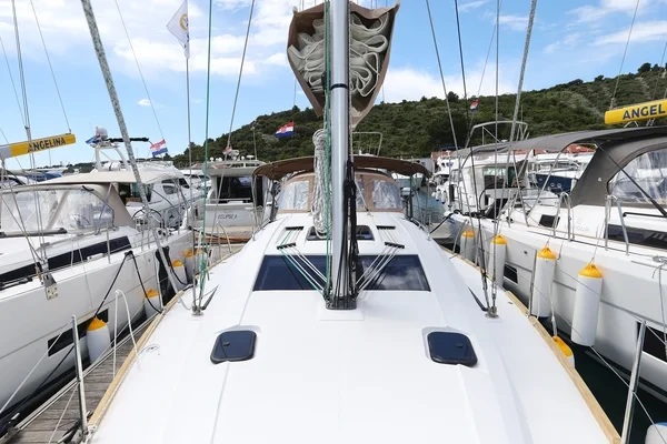 Elan Impression 40.1 - Boatscribe.com