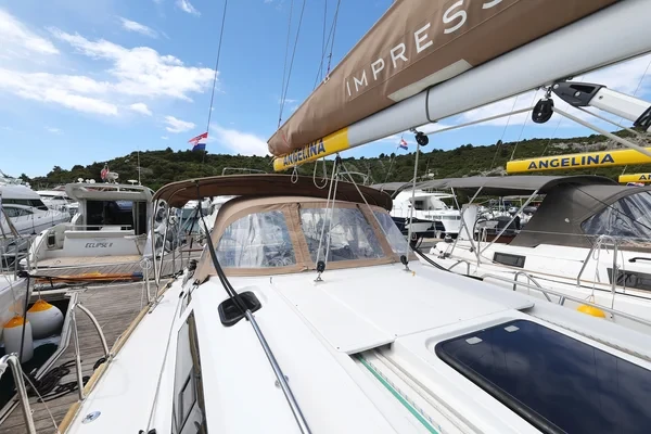 Elan Impression 40.1 - Boatscribe.com