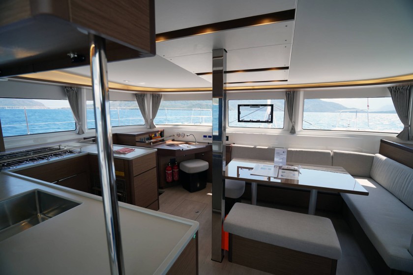 Lagoon 46 - Boatscribe.com