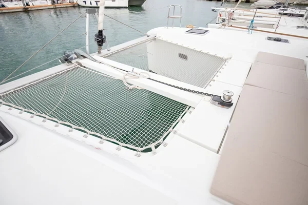 Lagoon 42 - Boatscribe.com