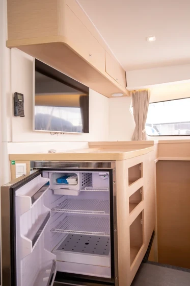 Lagoon 42 - Boatscribe.com