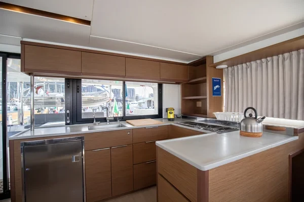 Lagoon 46 - Boatscribe.com