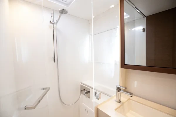 Lagoon 46 - Boatscribe.com