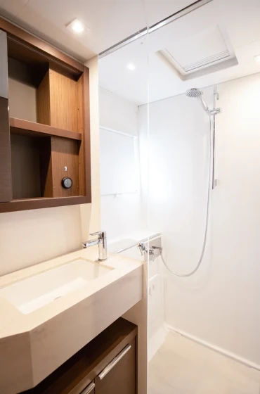 Lagoon 46 - Boatscribe.com