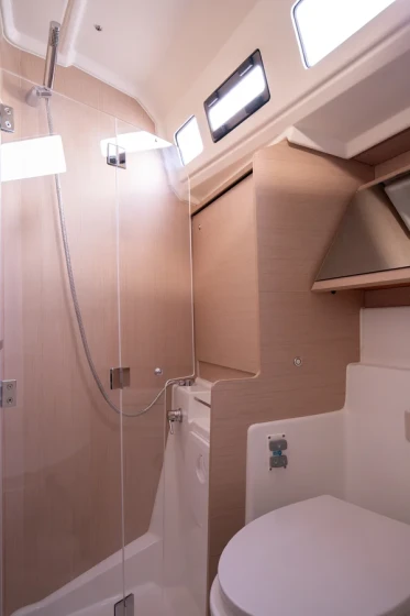 Oceanis 40.1 - Boatscribe.com