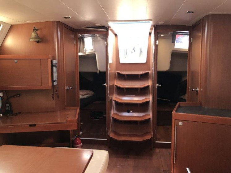 Oceanis 45 - Boatscribe.com