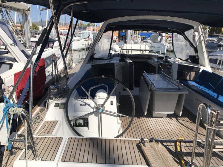 Oceanis 45 - Boatscribe.com