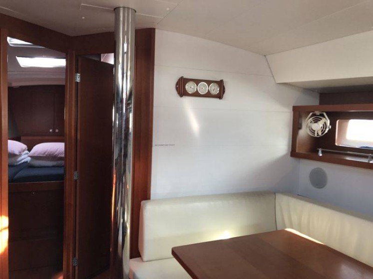Oceanis 45 - Boatscribe.com