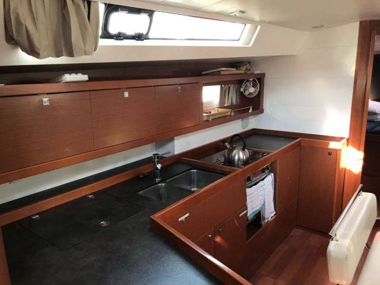 Oceanis 45 - Boatscribe.com