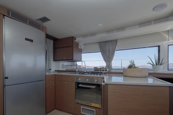 Lagoon 52 F - Boatscribe.com