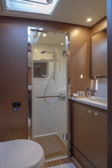Lagoon 52 F - Boatscribe.com