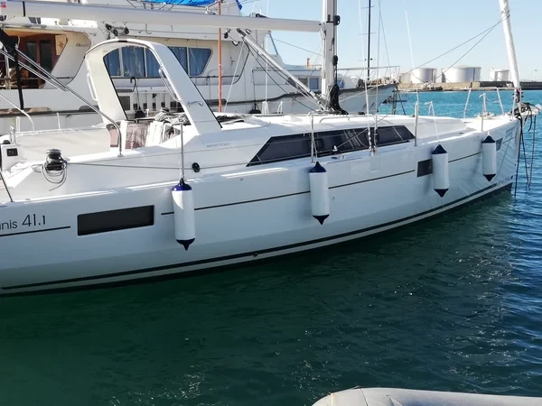 Oceanis 41.1 - Boatscribe.com