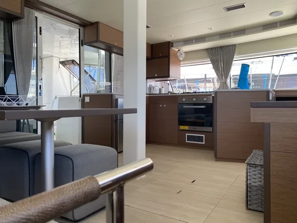 Lagoon 52 F - Boatscribe.com