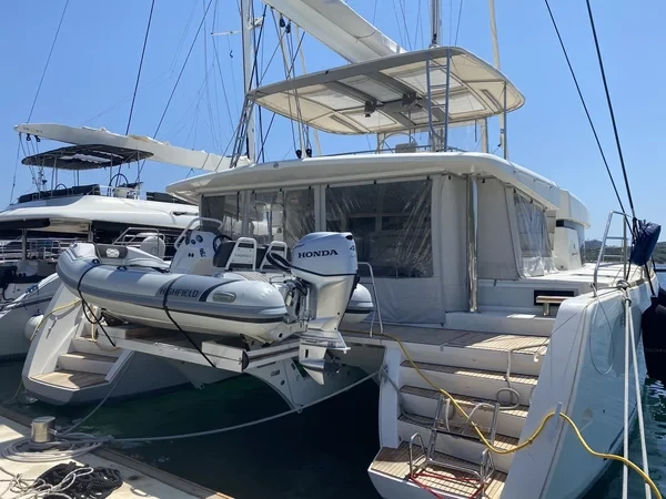 Lagoon 52 F - Boatscribe.com