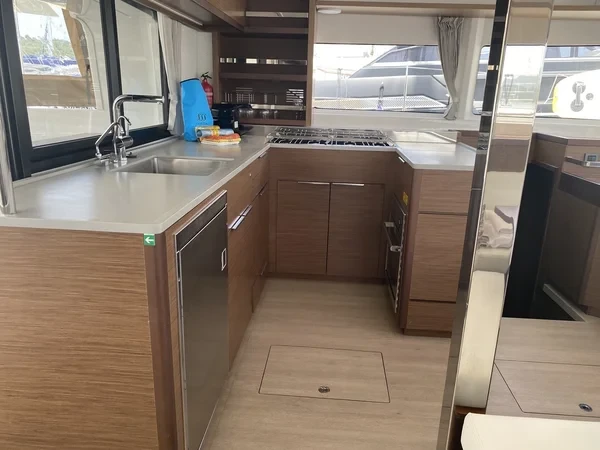 Lagoon 46 - Boatscribe.com