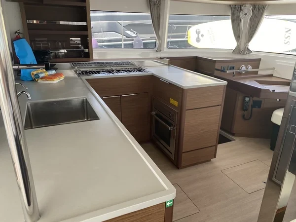 Lagoon 46 - Boatscribe.com