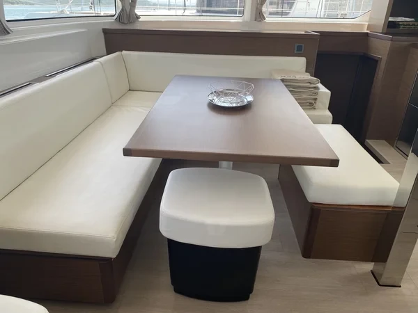 Lagoon 46 - Boatscribe.com