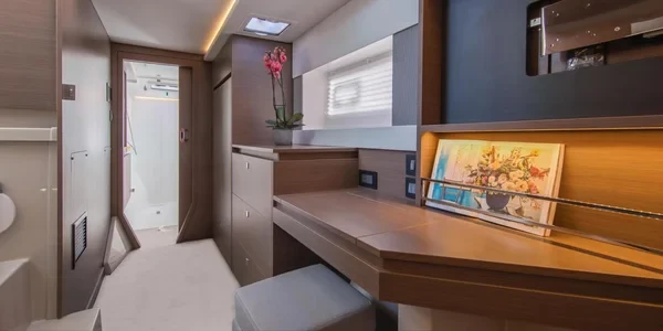 Leopard 42 - Boatscribe.com