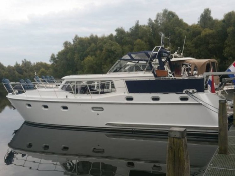 Advantage 42 - Boatscribe.com