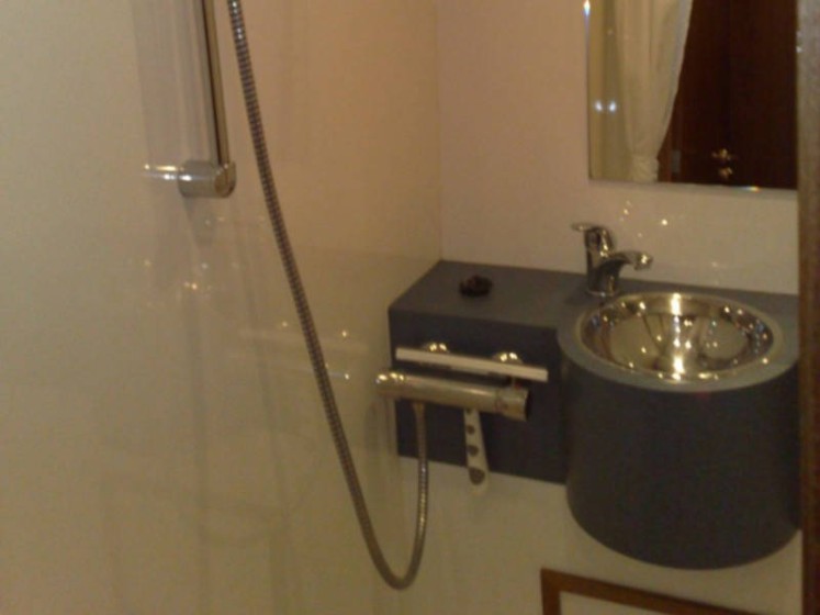 Advantage 42 - Boatscribe.com