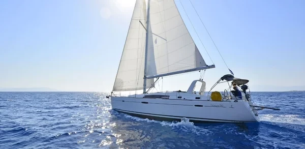 Oceanis 50 Family - Boatscribe.com