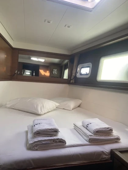 Lagoon 450 F - Boatscribe.com