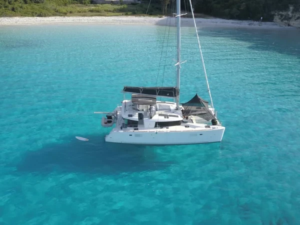 Lagoon 450 F - Boatscribe.com