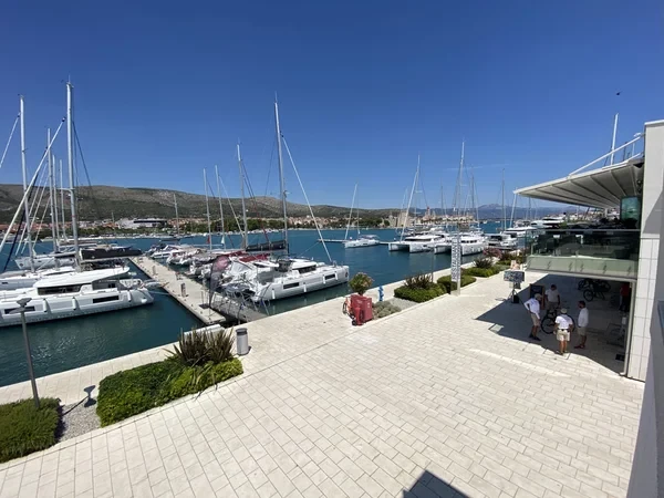 Sessa Marine S26 - Boatscribe.com