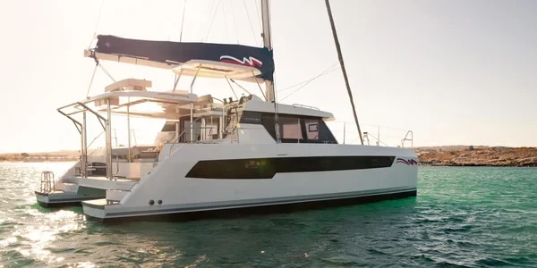 Leopard 42 - Boatscribe.com