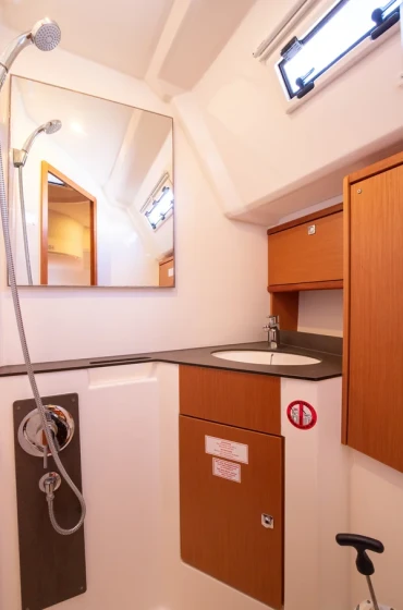 Bavaria 46 Cruiser - Boatscribe.com