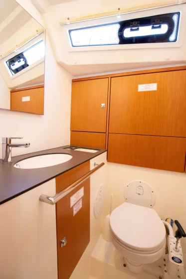 Bavaria 46 Cruiser - Boatscribe.com