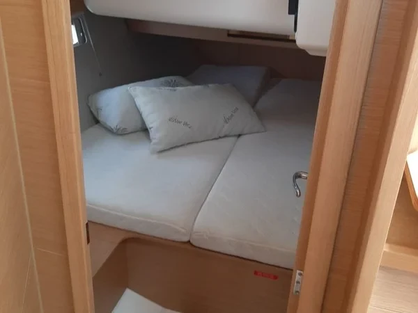 Dufour 390 - Boatscribe.com