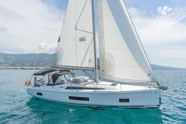 Oceanis 46.1 - Boatscribe.com