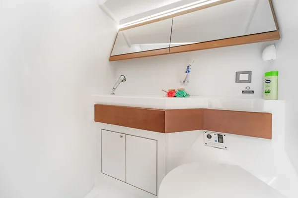 Oceanis 46.1 - Boatscribe.com