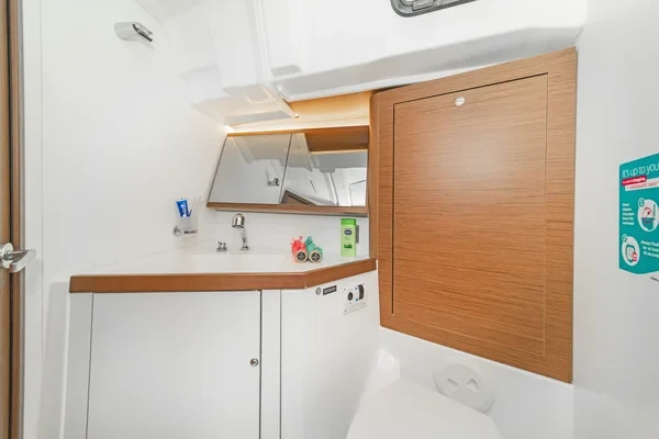 Oceanis 46.1 - Boatscribe.com