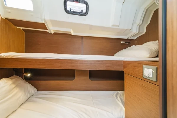 Oceanis 46.1 - Boatscribe.com