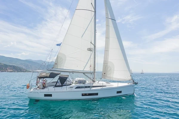 Oceanis 46.1 - Boatscribe.com
