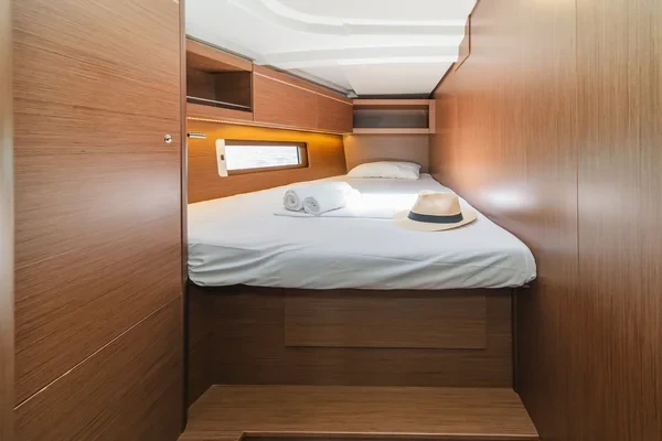 Oceanis 46.1 - Boatscribe.com