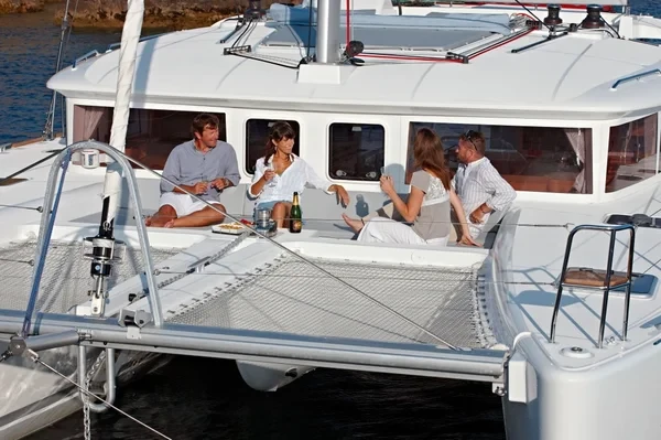 Lagoon 450 F - Boatscribe.com