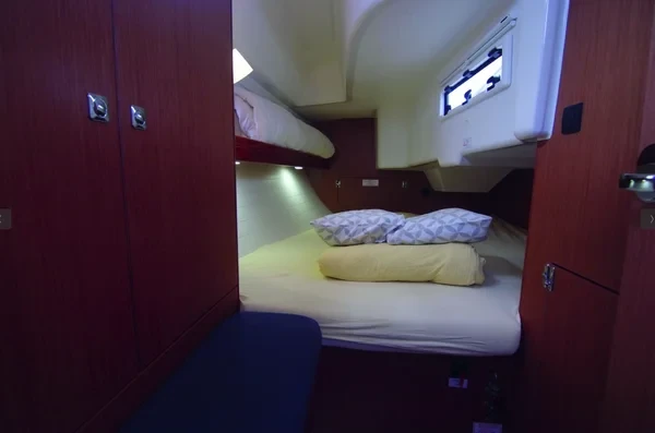 Bavaria 33 Cruiser - Boatscribe.com