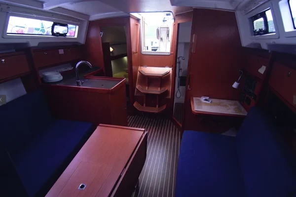 Bavaria 33 Cruiser - Boatscribe.com